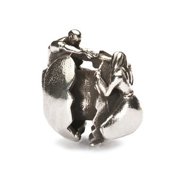 Holding On To Love Bead Sterling Silver | Trollbeads - Tricia's Gems