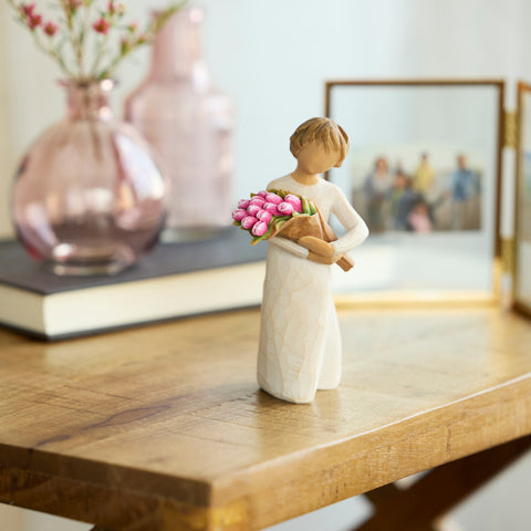 Bright Hope Figurine | Willow Tree